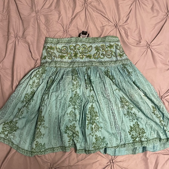 Angie Patterned Skirt With Sequins - Picture 1 of 5